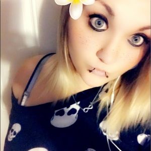 Meet your Posher, Brittney